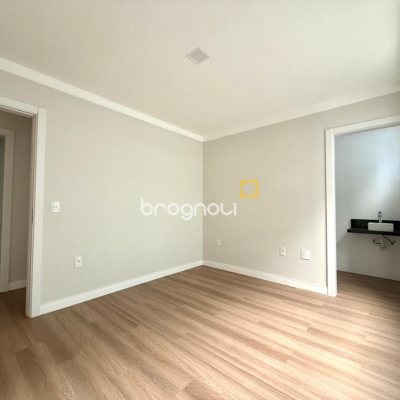 Apartamento com 81m², 2 quartos (sendo 1 suíte), 1 garagem, no bairro Ingleses em Florianópolis