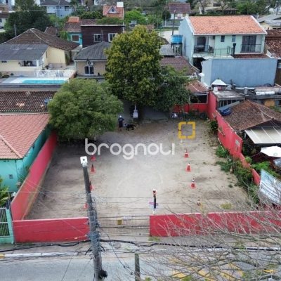Terreno com 750m², no bairro Santo Antônio de Lisboa em Florianópolis