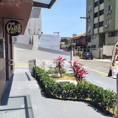 Apartamento com 61m², 1 quarto, 1 garagem, no bairro Coqueiros em Florianópolis