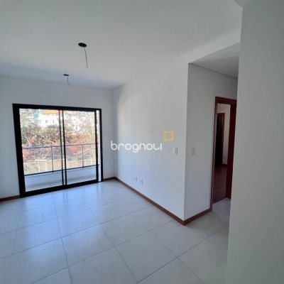 Apartamento com 62m², 2 quartos (sendo 1 suíte), 1 garagem, no bairro Coqueiros em Florianópolis