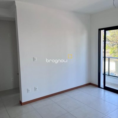 Apartamento com 62m², 2 quartos (sendo 1 suíte), 1 garagem, no bairro Coqueiros em Florianópolis