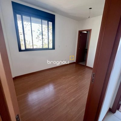Apartamento com 62m², 2 quartos (sendo 1 suíte), 1 garagem, no bairro Coqueiros em Florianópolis