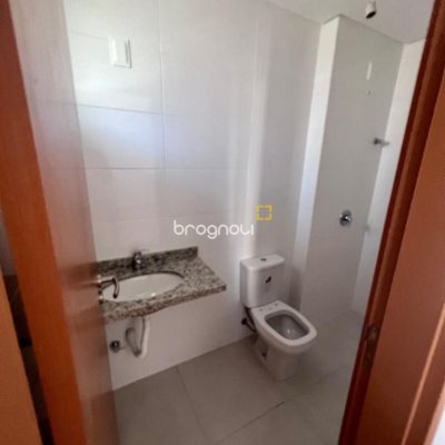Apartamento com 62m², 2 quartos (sendo 1 suíte), 1 garagem, no bairro Coqueiros em Florianópolis