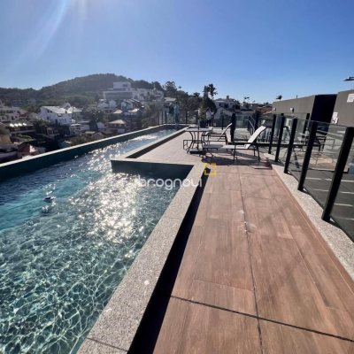 Apartamento com 62m², 2 quartos (sendo 1 suíte), 1 garagem, no bairro Coqueiros em Florianópolis