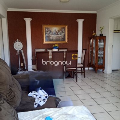Apartamento com 89m², 3 quartos (sendo 1 suíte), 1 garagem, no bairro Campinas em São José