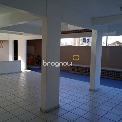 Apartamento com 89m², 3 quartos (sendo 1 suíte), 1 garagem, no bairro Campinas em São José