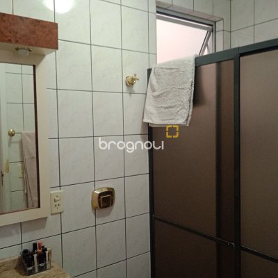Apartamento com 89m², 3 quartos (sendo 1 suíte), 1 garagem, no bairro Campinas em São José