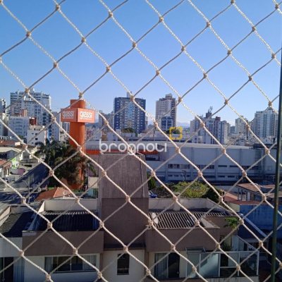 Apartamento com 89m², 3 quartos (sendo 1 suíte), 1 garagem, no bairro Campinas em São José