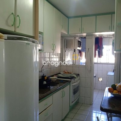 Apartamento com 89m², 3 quartos (sendo 1 suíte), 1 garagem, no bairro Campinas em São José