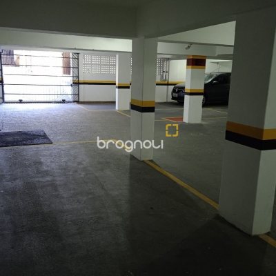 Apartamento com 89m², 3 quartos (sendo 1 suíte), 1 garagem, no bairro Campinas em São José