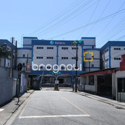 Terreno com 300m², no bairro Barreiros em São José