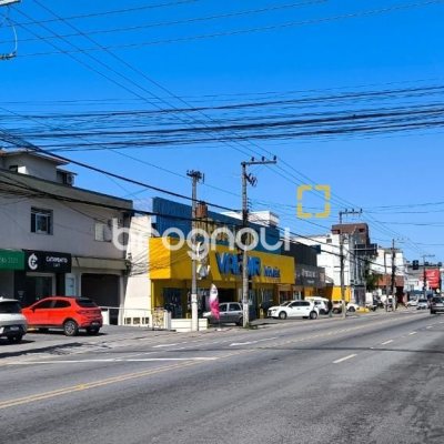 Terreno com 300m², no bairro Barreiros em São José