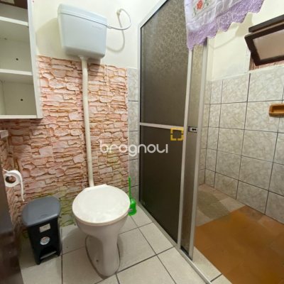 Casa com 120m², 2 quartos, 2 garagens, no bairro Ribeirão da Ilha em Florianópolis