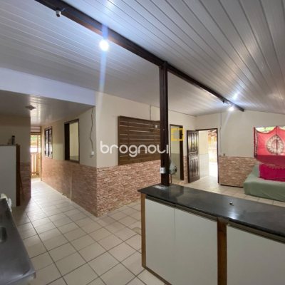 Casa com 120m², 2 quartos, 2 garagens, no bairro Ribeirão da Ilha em Florianópolis