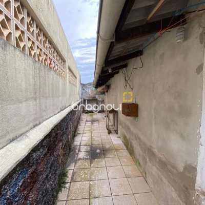 Casa com 120m², 2 quartos, 2 garagens, no bairro Ribeirão da Ilha em Florianópolis