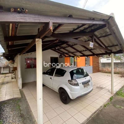 Casa com 120m², 2 quartos, 2 garagens, no bairro Ribeirão da Ilha em Florianópolis