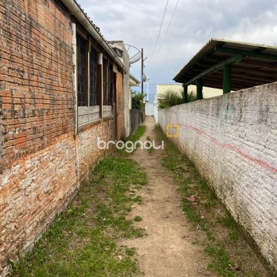 Casa com 120m², 2 quartos, 2 garagens, no bairro Ribeirão da Ilha em Florianópolis