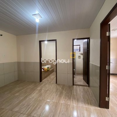 Casa com 120m², 2 quartos, 2 garagens, no bairro Ribeirão da Ilha em Florianópolis