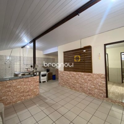 Casa com 120m², 2 quartos, 2 garagens, no bairro Ribeirão da Ilha em Florianópolis