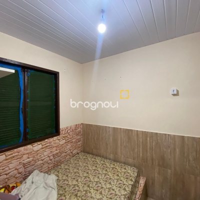 Casa com 120m², 2 quartos, 2 garagens, no bairro Ribeirão da Ilha em Florianópolis