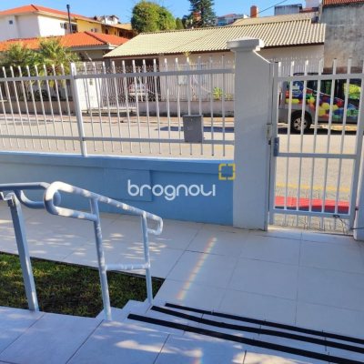 Apartamento com 82m², 3 quartos (sendo 1 suíte), 2 garagens, no bairro Jardim Cidade de Florianópolis em São José