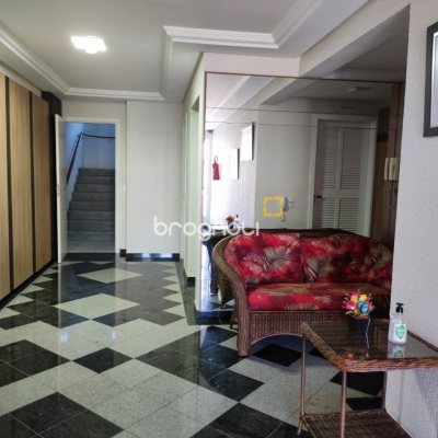 Apartamento com 82m², 3 quartos (sendo 1 suíte), 2 garagens, no bairro Jardim Cidade de Florianópolis em São José