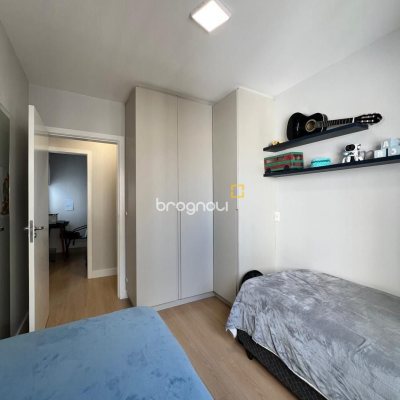 Apartamento com 82m², 3 quartos (sendo 1 suíte), 2 garagens, no bairro Jardim Cidade de Florianópolis em São José