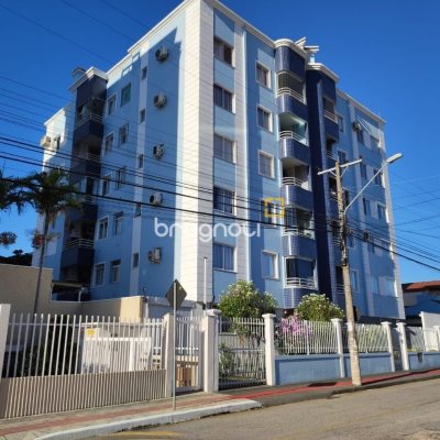 Apartamento com 82m², 3 quartos (sendo 1 suíte), 2 garagens, no bairro Jardim Cidade de Florianópolis em São José