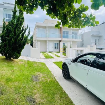 Casa com 181m², 4 quartos (sendo 4 suítes), 2 garagens, no bairro Ingleses do Rio Vermelho em Florianópolis