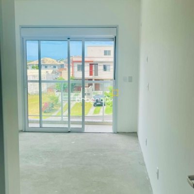 Casa com 181m², 4 quartos (sendo 4 suítes), 2 garagens, no bairro Ingleses do Rio Vermelho em Florianópolis