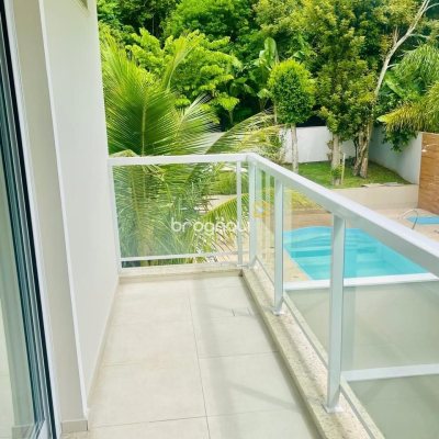 Casa com 181m², 4 quartos (sendo 4 suítes), 2 garagens, no bairro Ingleses do Rio Vermelho em Florianópolis