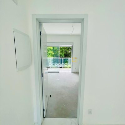 Casa com 181m², 4 quartos (sendo 4 suítes), 2 garagens, no bairro Ingleses do Rio Vermelho em Florianópolis
