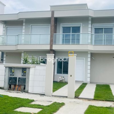 Casa com 181m², 4 quartos (sendo 4 suítes), 2 garagens, no bairro Ingleses do Rio Vermelho em Florianópolis