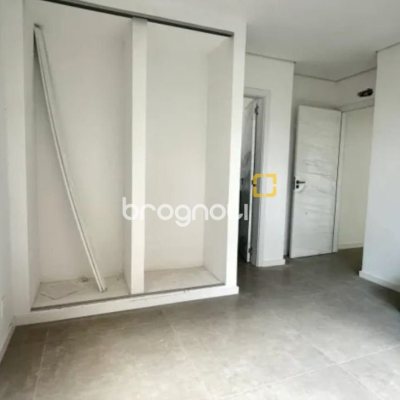 Casa com 512m², 6 quartos (sendo 6 suítes), 4 garagens, no bairro Campeche em Florianópolis