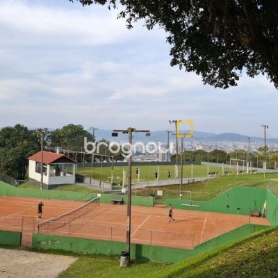 Terreno com 801m², no bairro Capoeiras em São José