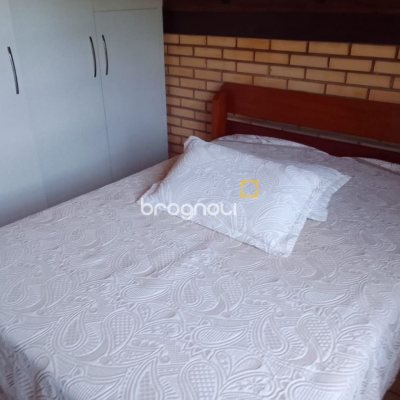 Casa com 173m², 4 quartos, 3 garagens, no bairro Camboa em Governador Celso Ramos