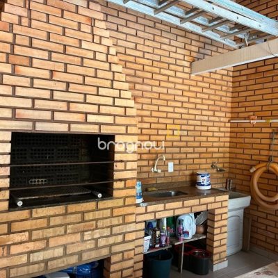 Casa com 173m², 4 quartos, 3 garagens, no bairro Camboa em Governador Celso Ramos