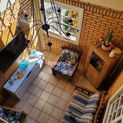 Casa com 173m², 4 quartos, 3 garagens, no bairro Camboa em Governador Celso Ramos