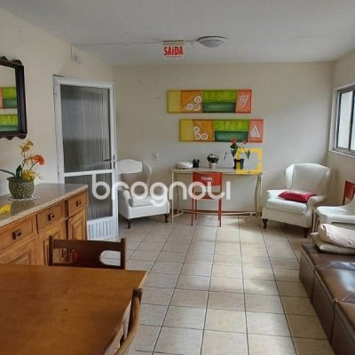 Apartamento com 92m², 3 quartos, no bairro Centro em Florianópolis