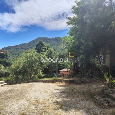 Casa com 560m², 4 quartos (sendo 1 suíte), 6 garagens, no bairro Monte Verde em Florianópolis