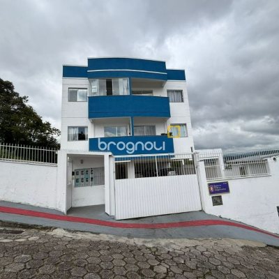 Apartamento com 59m², 3 quartos, 1 garagem, no bairro Potecas em São José