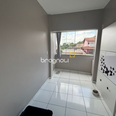 Apartamento com 59m², 3 quartos, 1 garagem, no bairro Potecas em São José