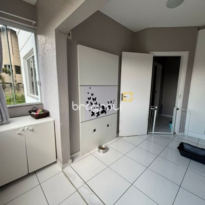 Apartamento com 59m², 3 quartos, 1 garagem, no bairro Potecas em São José