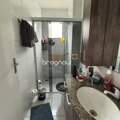 Apartamento com 59m², 3 quartos, 1 garagem, no bairro Potecas em São José