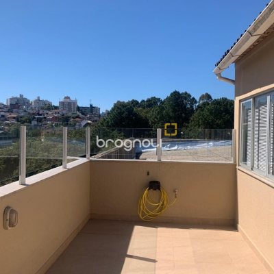 Cobertura com 133m², 4 quartos (sendo 1 suíte), 1 garagem, no bairro Estreito em Florianópolis