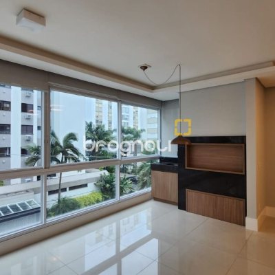 Apartamento com 169m², 4 quartos (sendo 4 suítes), 2 garagens, no bairro Centro em Florianópolis