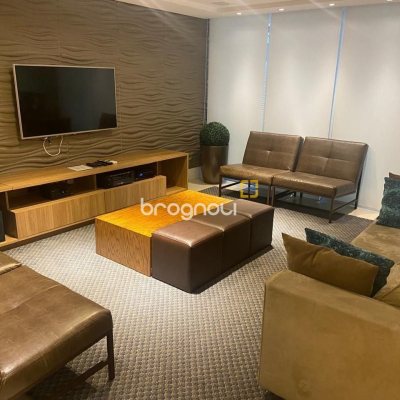 Apartamento com 169m², 4 quartos (sendo 4 suítes), 2 garagens, no bairro Centro em Florianópolis