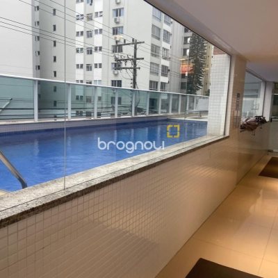 Apartamento com 169m², 4 quartos (sendo 4 suítes), 2 garagens, no bairro Centro em Florianópolis