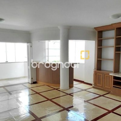 Apartamento com 140m², 3 quartos (sendo 1 suíte), 1 garagem, no bairro Agronômica em Florianópolis