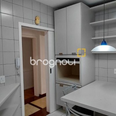 Apartamento com 140m², 3 quartos (sendo 1 suíte), 1 garagem, no bairro Agronômica em Florianópolis